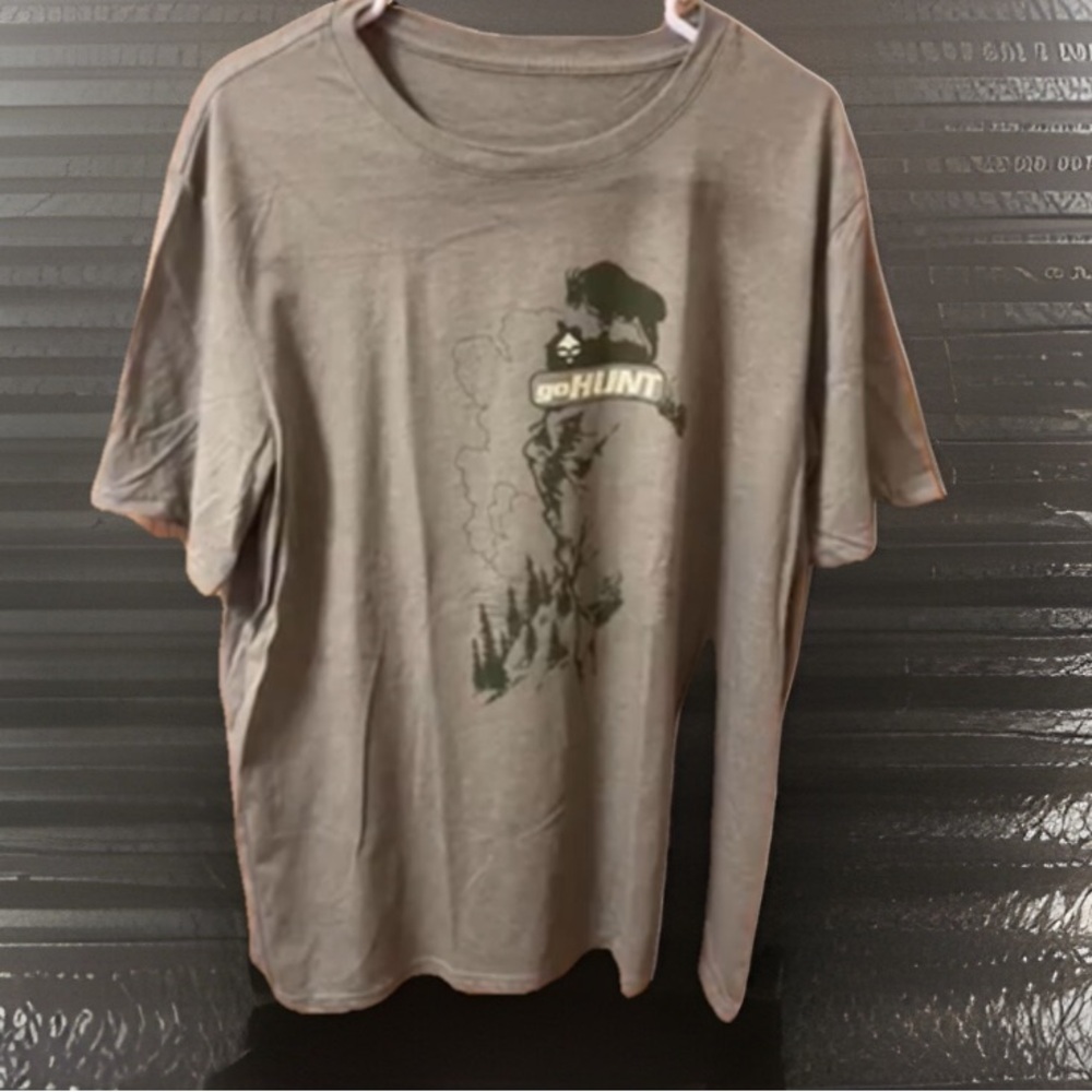 GO HUNT Men’s Lifestyle T-shirt 4 Walking Around Town R Hunting Popular T-Shirt